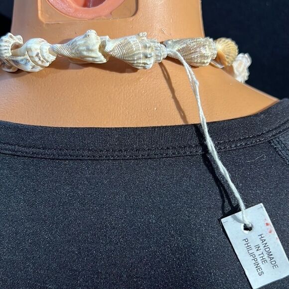 Bundle Sale 3 for $15 | Mini Conch Shell Necklace (2 of 2) - Picture 5 of 10